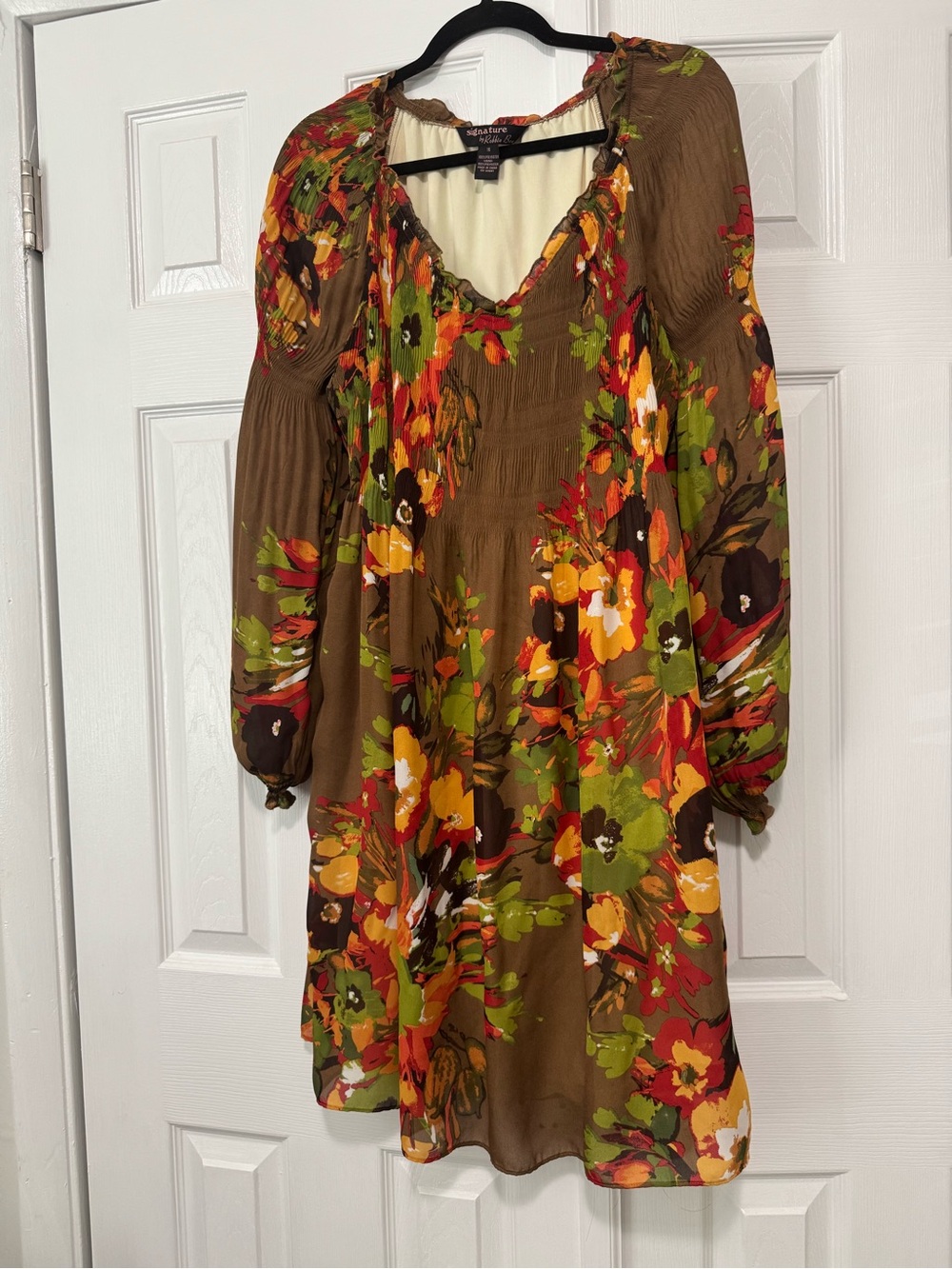 Robbie Bee Brown Floral V-Neck Dress With Balloon Sleeves